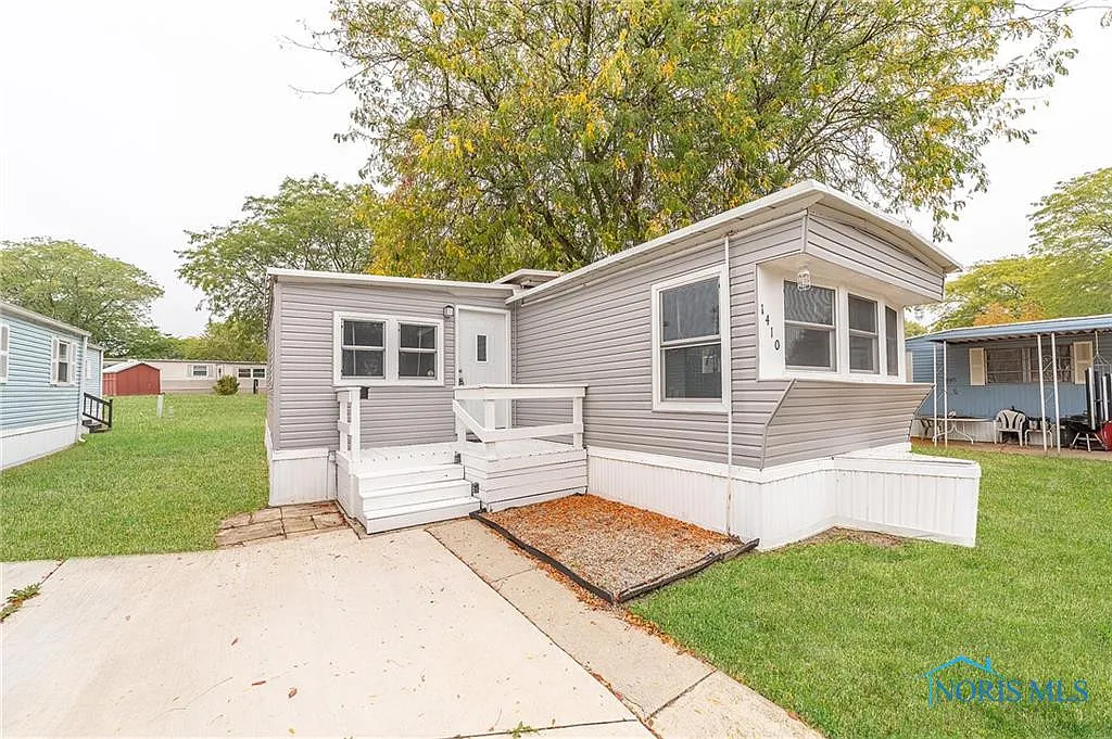 1410 Shore Dr photo 1
