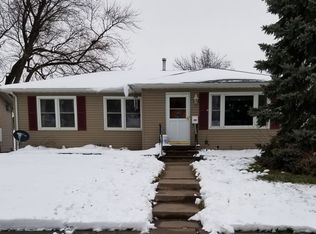 2424 W 18th St, Davenport, IA 52804