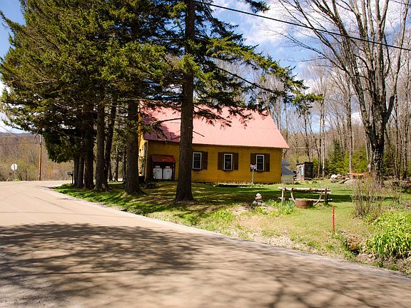 3rd image of 4020 North Fayston Road