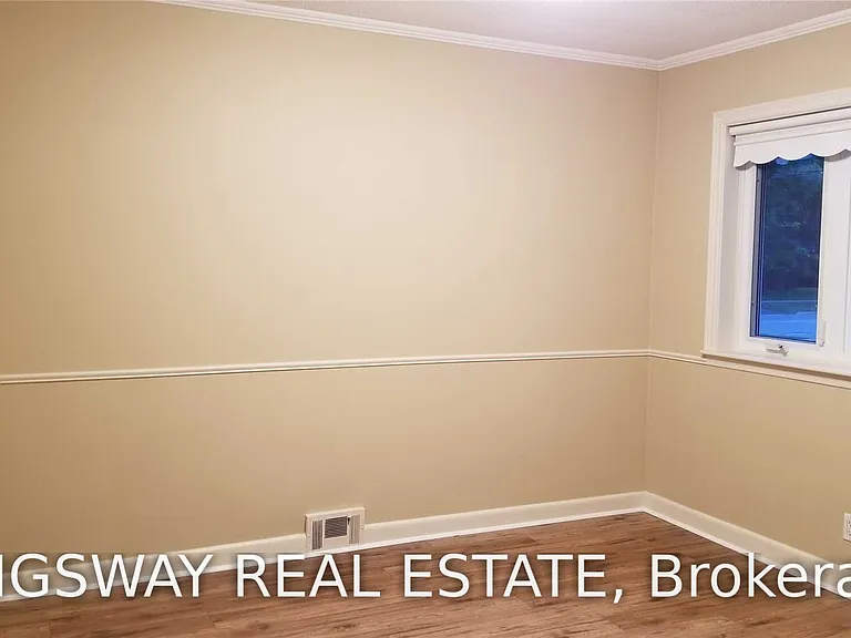 465 Maple Grove Dr — Photo 6