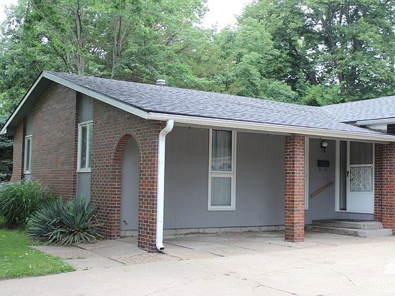 2nd image of 2904 Wayne Dr