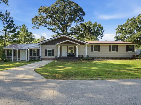35 Mixon Rd, Hattiesburg, MS 39401