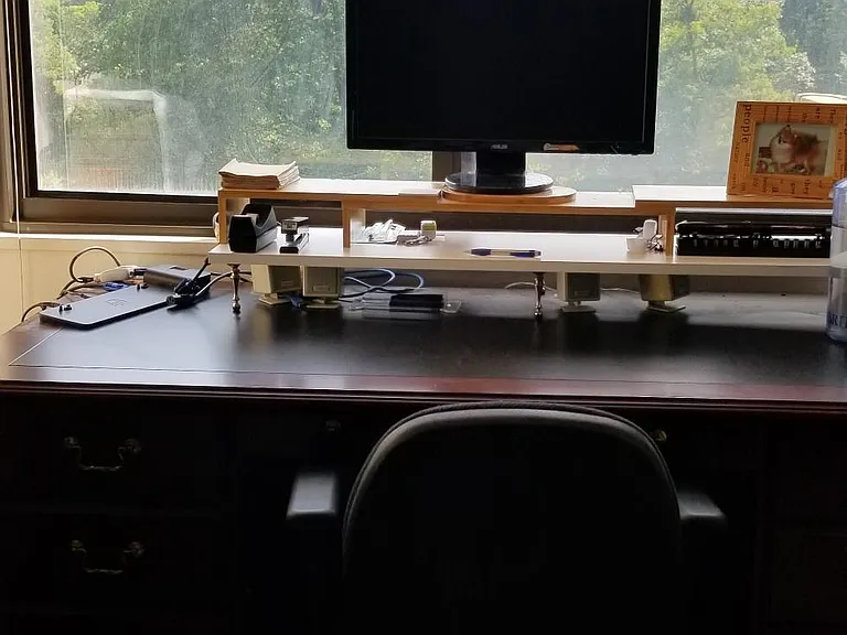 This den makes a perfect 2nd bedroom or Home Office! Great views from your desk! :-)