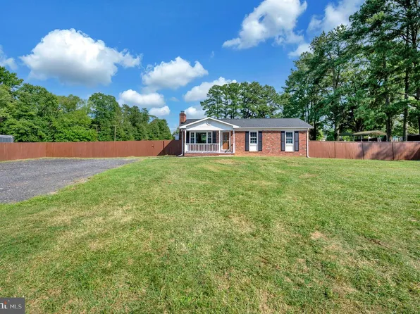 241 Ferry Rd, Fredericksburg, VA 22405