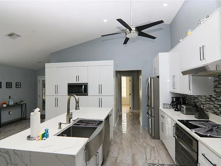 1470 Wedge Way — Photo 5