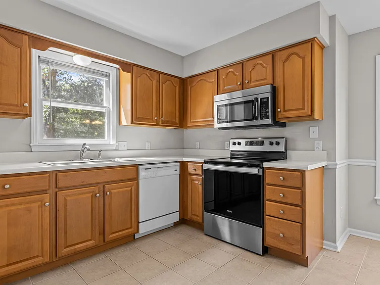 4309 Warfield Pl — Photo 15