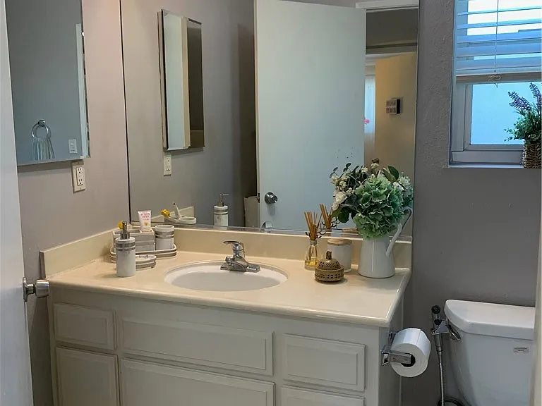 1226 S Mayflower Ave #A — Photo 15