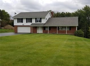 14 Fairhill Dr, New Castle, PA