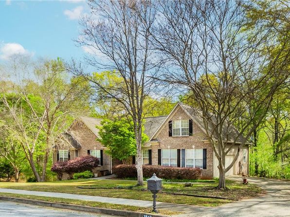 3643 Flat Run Dr, Bethlehem, GA 30620