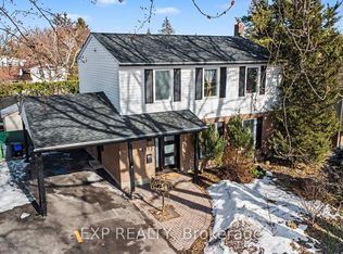 2332 Ogilvie Rd, Ottawa, ON K1J 7N6
