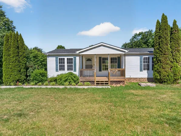 1811 Mohawk Rd, Gladys, VA 24554