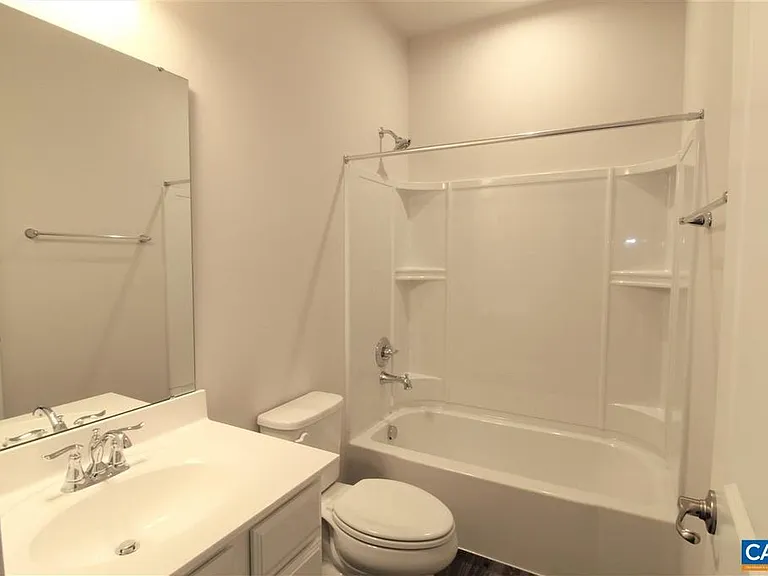 2087 Elm Tree Ct — Photo 10