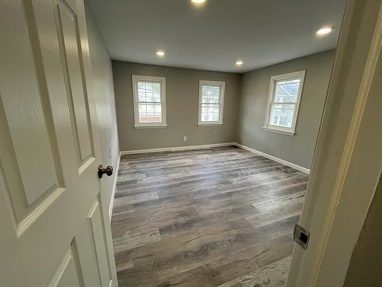 215 Church St #1A — Photo 6
