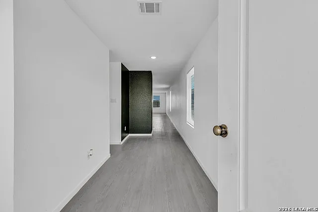 430 Sarah Way — Photo 3