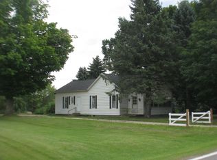 915 N Benton Center Rd, Benton Harbor, MI 49022