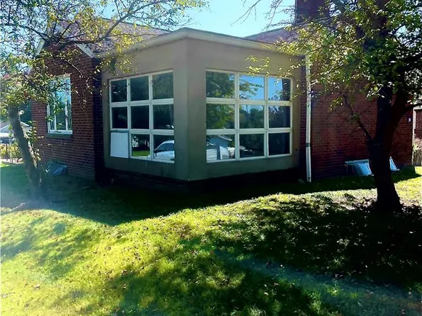 38 S High St, Jackson, OH 45640