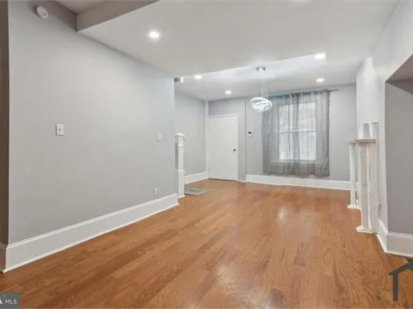 5821 Crittenden St, Philadelphia, PA 19138