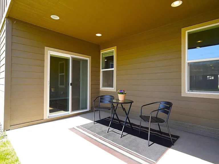 1835 SW Panorama Dr — Photo 22
