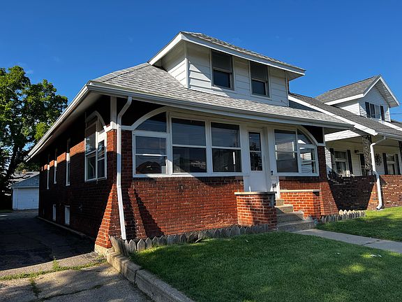 3rd image of 114 Bidwell St W