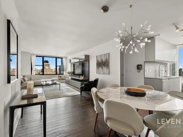 117 East 57th Street image 3 of 16