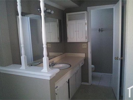 4th image of 1400 Potomac Dr