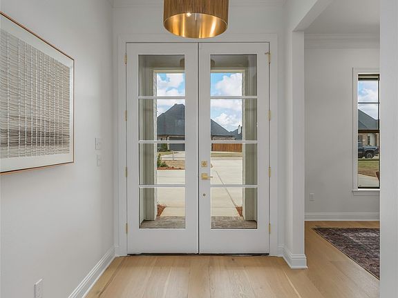 3rd image of 509 Cocodrie Cir
