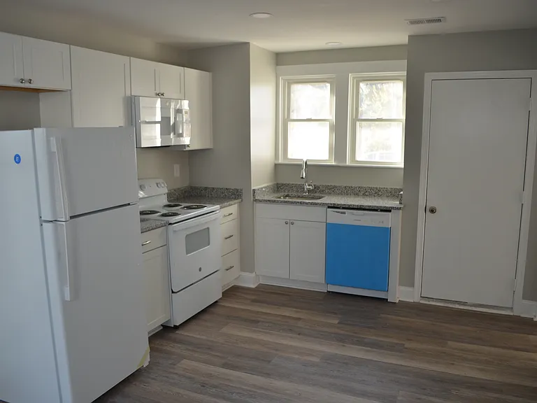 600 Maryland Ave #1 — Photo 9