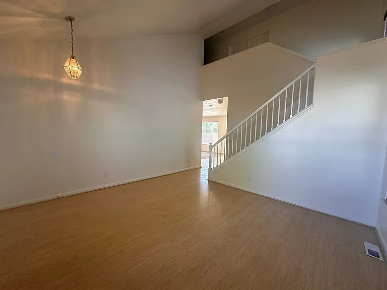 3870 Aerial Way — Photo 4