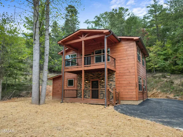 1007 King Branch Rd, Sevierville, TN 37876