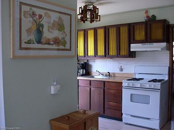 Another view of kitchen