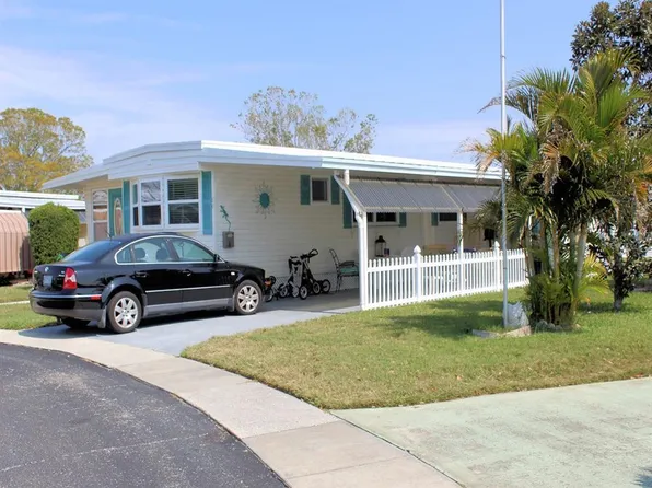 80 Thatch Palm St E, Largo, FL 33770