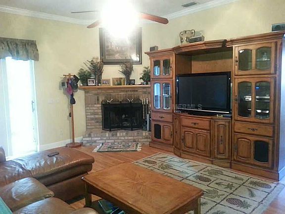 2nd image of 902 River Cove Ave