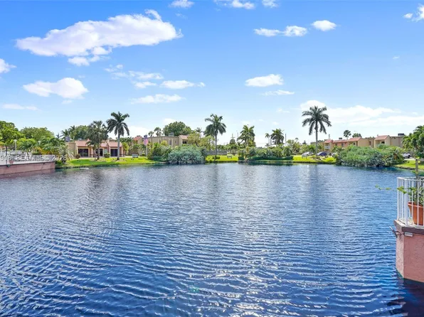 4910 NW 79th Ave APT 201, Doral, FL 33166