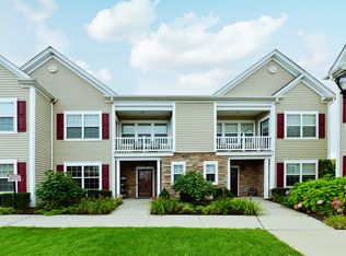 49 Wexford Ln, Oceanside, NY 11572