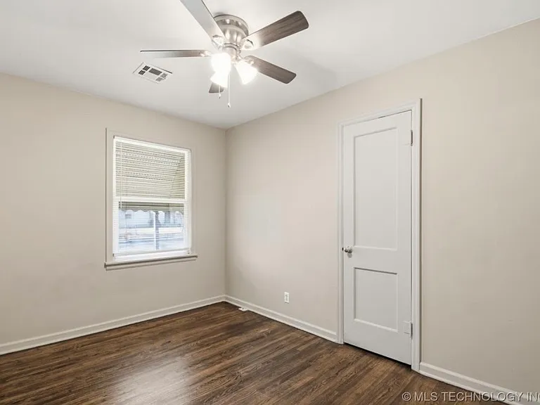 729 N 72nd East Ave — Photo 20