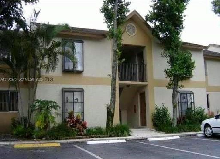 504 Gardens Dr APT 101, photo 9