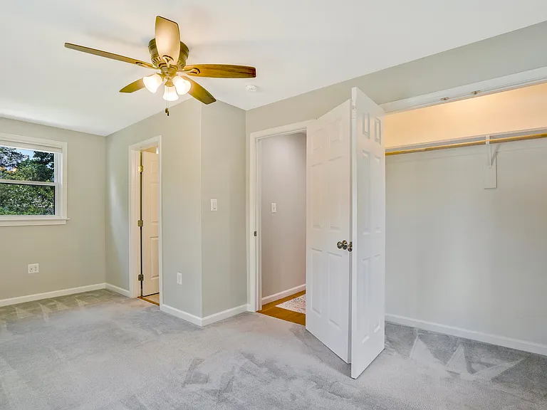 6024 Rixey Dr — Photo 45