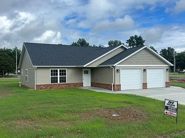 804 Maddy St, Germantown, IL 62245