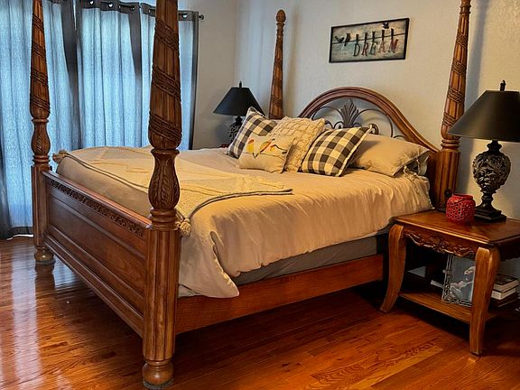 5th image of 624 Island View Dr
