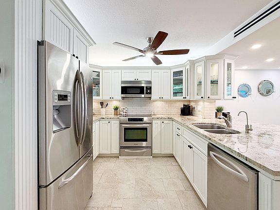 2nd image of 96000 Overseas Hwy APT A7