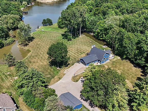 5th image of 3900 Waterland Dr