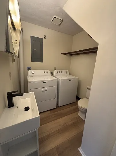 Arbor Manor — Photo 10