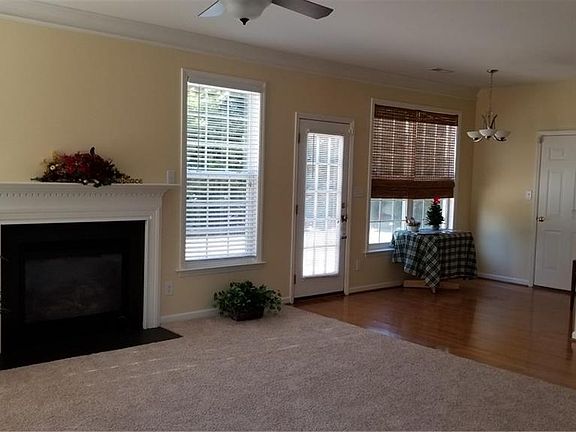 4th image of 4307 Pepperbush Dr