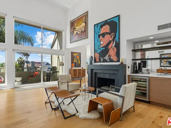 4200 Via Dolce APT 328, Marina Del Rey, CA 90292