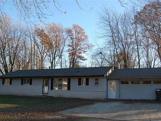 2nd image of 3565 Bendelow Rd