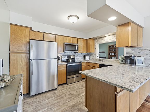 3rd image of 1821 Pebble Beach Cir #1