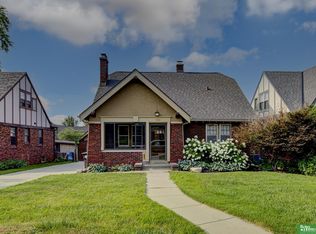 4693 Pine St, Omaha, NE 68106