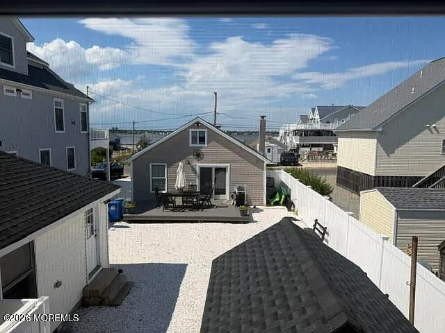 445 E Bayview Ave — Photo 27