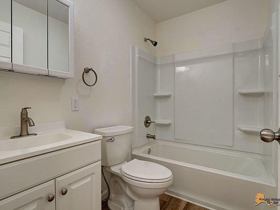 3rd image of 618 Gambell St #13
