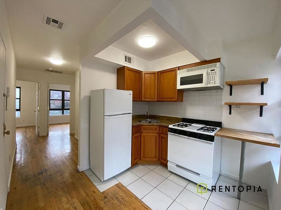 1st image of 114 Leonard St #2C